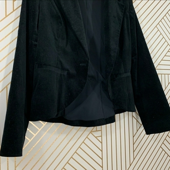 Mossimo Velvety Black Blazer Women's Small Soft Dark Academia Prep Preppy EUC - Picture 2 of 7
